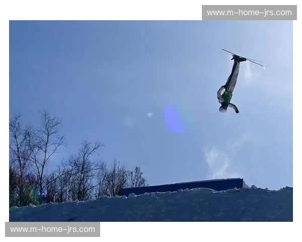 法国自由式滑雪队调整空中动作组合 适应米兰赛场风速条件 法国自由式滑雪队调整空中动作组合 适应米兰赛场风速条件